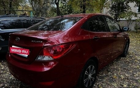 Hyundai Solaris II рестайлинг, 2011 год, 550 000 рублей, 9 фотография