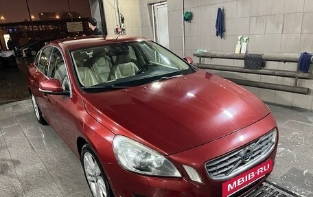 Volvo S60 III, 2011 год, 930 000 рублей, 4 фотография