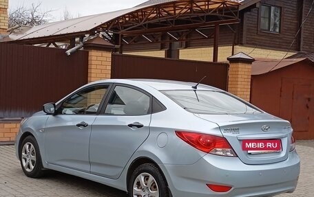 Hyundai Solaris II рестайлинг, 2011 год, 595 000 рублей, 3 фотография