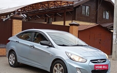Hyundai Solaris II рестайлинг, 2011 год, 595 000 рублей, 2 фотография