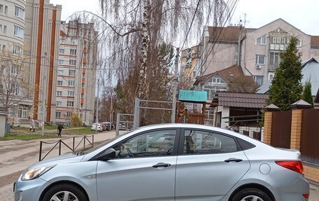 Hyundai Solaris II рестайлинг, 2011 год, 595 000 рублей, 5 фотография