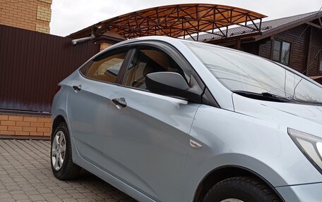 Hyundai Solaris II рестайлинг, 2011 год, 595 000 рублей, 11 фотография