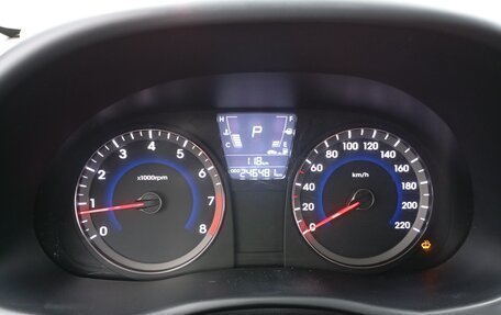 Hyundai Solaris II рестайлинг, 2011 год, 595 000 рублей, 32 фотография