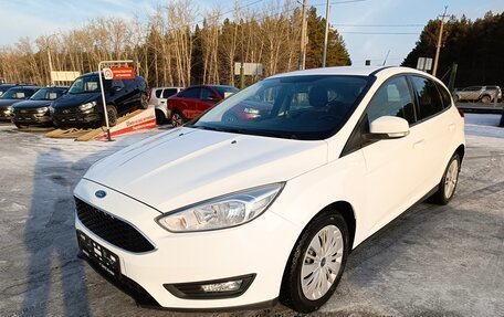 Ford Focus III, 2017 год, 899 000 рублей, 3 фотография
