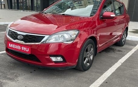 KIA cee'd I рестайлинг, 2011 год, 700 000 рублей, 3 фотография