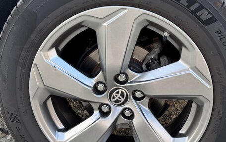 Toyota RAV4, 2020 год, 3 300 000 рублей, 8 фотография