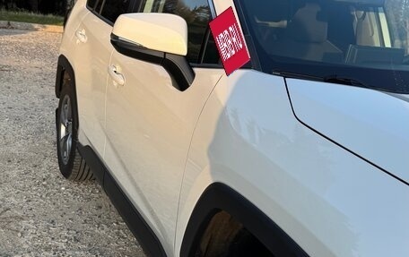 Toyota RAV4, 2020 год, 3 300 000 рублей, 3 фотография