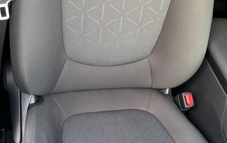 Toyota RAV4, 2020 год, 3 300 000 рублей, 14 фотография