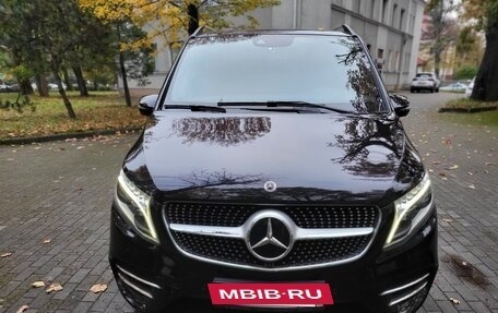 Mercedes-Benz V-Класс, 2021 год, 14 000 000 рублей, 10 фотография