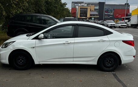 Hyundai Solaris II рестайлинг, 2011 год, 540 000 рублей, 5 фотография