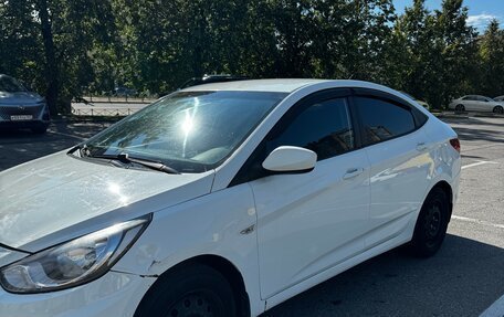 Hyundai Solaris II рестайлинг, 2011 год, 540 000 рублей, 8 фотография