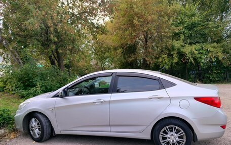 Hyundai Solaris II рестайлинг, 2013 год, 775 000 рублей, 2 фотография