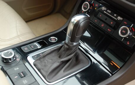 Volkswagen Touareg III, 2010 год, 1 980 000 рублей, 20 фотография