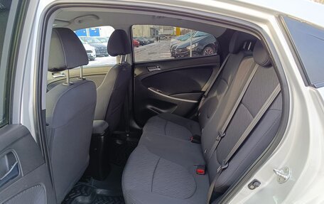 Hyundai Solaris II рестайлинг, 2013 год, 999 000 рублей, 12 фотография