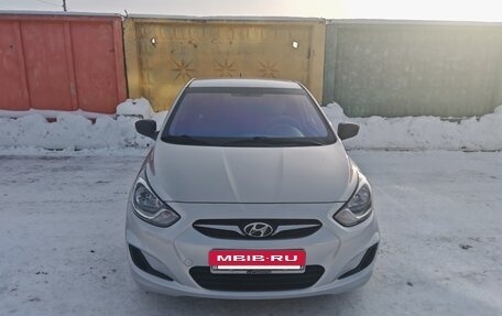 Hyundai Solaris II рестайлинг, 2012 год, 600 000 рублей, 2 фотография