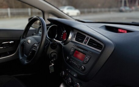 KIA cee'd III, 2014 год, 1 290 000 рублей, 16 фотография