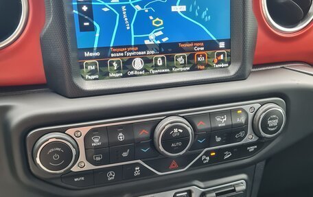 Jeep Wrangler, 2018 год, 4 900 000 рублей, 28 фотография