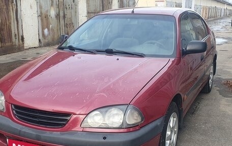 Toyota Avensis III рестайлинг, 1999 год, 280 000 рублей, 1 фотография