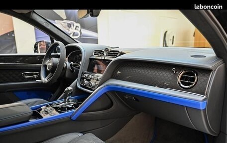 Bentley Bentayga I, 2025 год, 39 700 000 рублей, 9 фотография