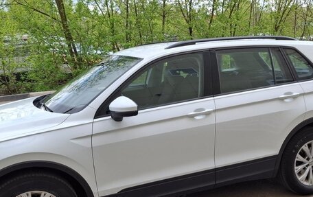 Volkswagen Tiguan II, 2019 год, 2 100 000 рублей, 3 фотография