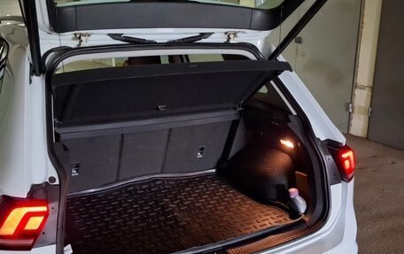 Volkswagen Tiguan II, 2019 год, 2 100 000 рублей, 8 фотография