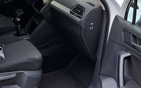 Volkswagen Tiguan II, 2019 год, 2 100 000 рублей, 9 фотография