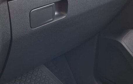 Volkswagen Tiguan II, 2019 год, 2 100 000 рублей, 12 фотография