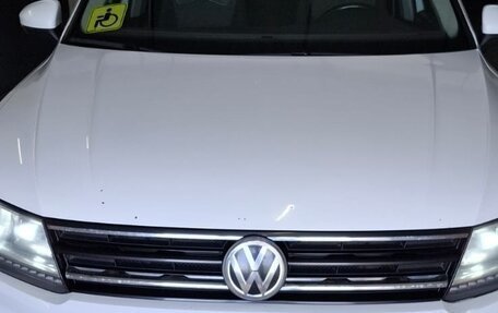 Volkswagen Tiguan II, 2019 год, 2 100 000 рублей, 15 фотография