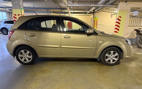 KIA Rio II, 2011 год, 600 000 рублей, 2 фотография