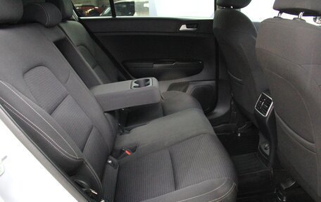 KIA Sportage IV рестайлинг, 2018 год, 2 198 400 рублей, 31 фотография