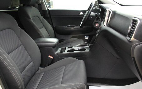 KIA Sportage IV рестайлинг, 2018 год, 2 198 400 рублей, 33 фотография