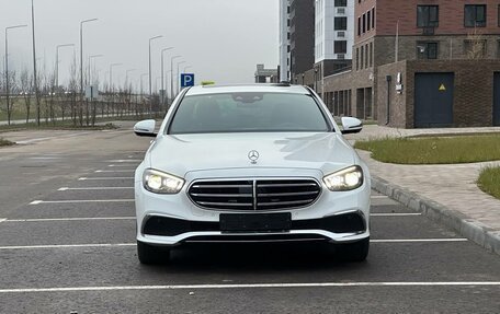 Mercedes-Benz E-Класс, 2021 год, 4 650 000 рублей, 2 фотография