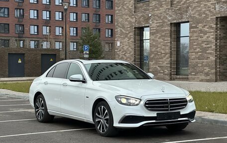 Mercedes-Benz E-Класс, 2021 год, 4 650 000 рублей, 1 фотография