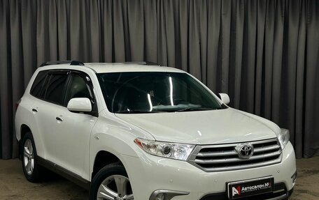 Toyota Highlander III, 2012 год, 2 099 900 рублей, 2 фотография
