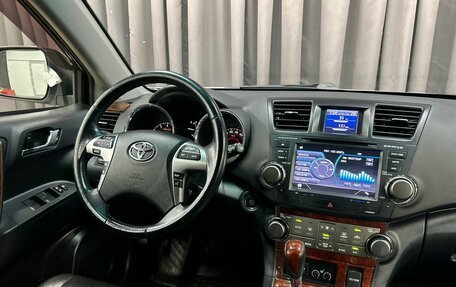 Toyota Highlander III, 2012 год, 2 099 900 рублей, 18 фотография