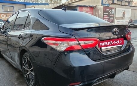 Toyota Camry, 2020 год, 2 500 000 рублей, 3 фотография