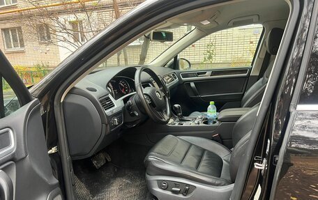 Volkswagen Touareg III, 2015 год, 1 999 000 рублей, 8 фотография