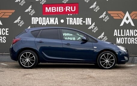 Opel Astra J, 2011 год, 945 000 рублей, 9 фотография