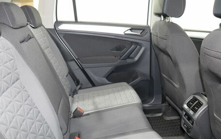 Volkswagen Tiguan II, 2021 год, 3 290 000 рублей, 21 фотография