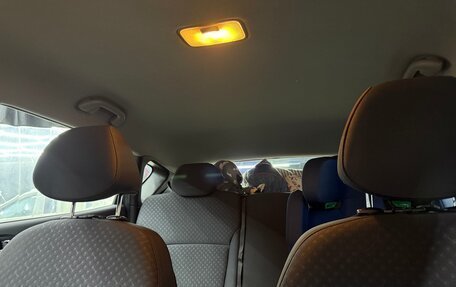 Hyundai Solaris II рестайлинг, 2012 год, 750 000 рублей, 18 фотография