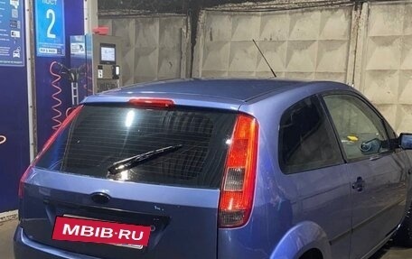 Ford Fiesta, 2005 год, 330 000 рублей, 2 фотография