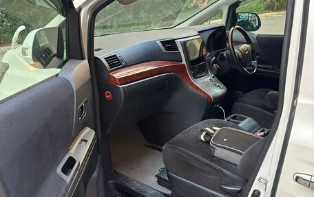 Toyota Vellfire I, 2011 год, 2 000 000 рублей, 7 фотография