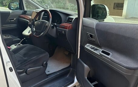 Toyota Vellfire I, 2011 год, 2 000 000 рублей, 4 фотография