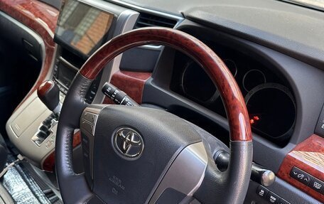 Toyota Vellfire I, 2011 год, 2 000 000 рублей, 10 фотография