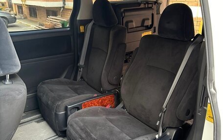 Toyota Vellfire I, 2011 год, 2 000 000 рублей, 11 фотография