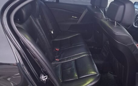 BMW 5 серия, 2004 год, 980 000 рублей, 7 фотография