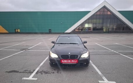 BMW 5 серия, 2004 год, 980 000 рублей, 14 фотография