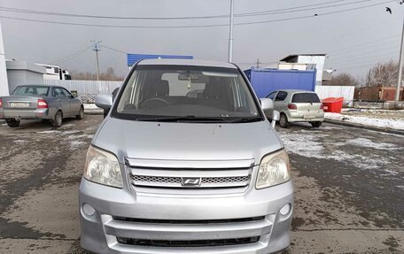 Toyota Noah III, 2007 год, 1 100 000 рублей, 3 фотография