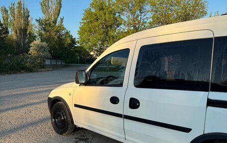 Opel Combo C, 2008 год, 550 000 рублей, 10 фотография