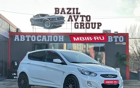 Hyundai Solaris II рестайлинг, 2012 год, 700 000 рублей, 1 фотография